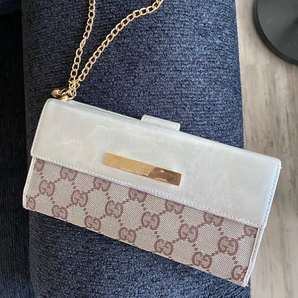 Gucci clutch wallet